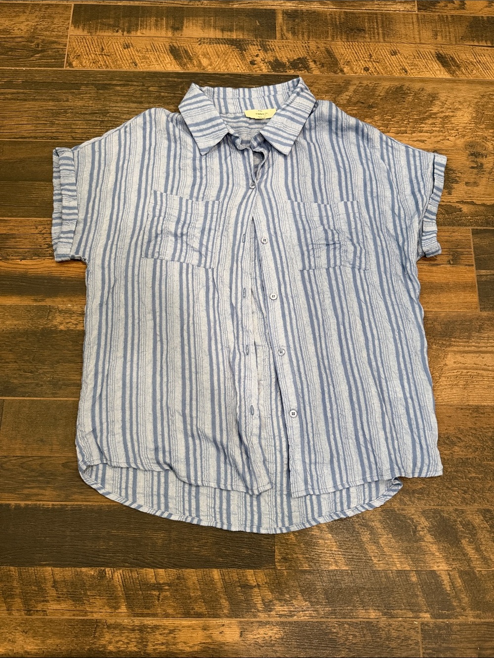 entro Light Blue & White Striped Short Sleeve Button Down